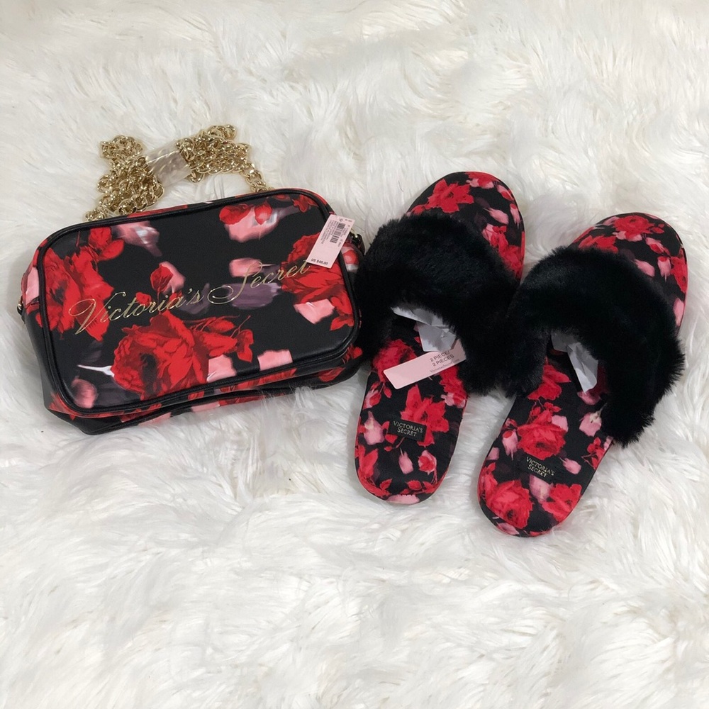 Victoria’s Secret crossbody slippers set